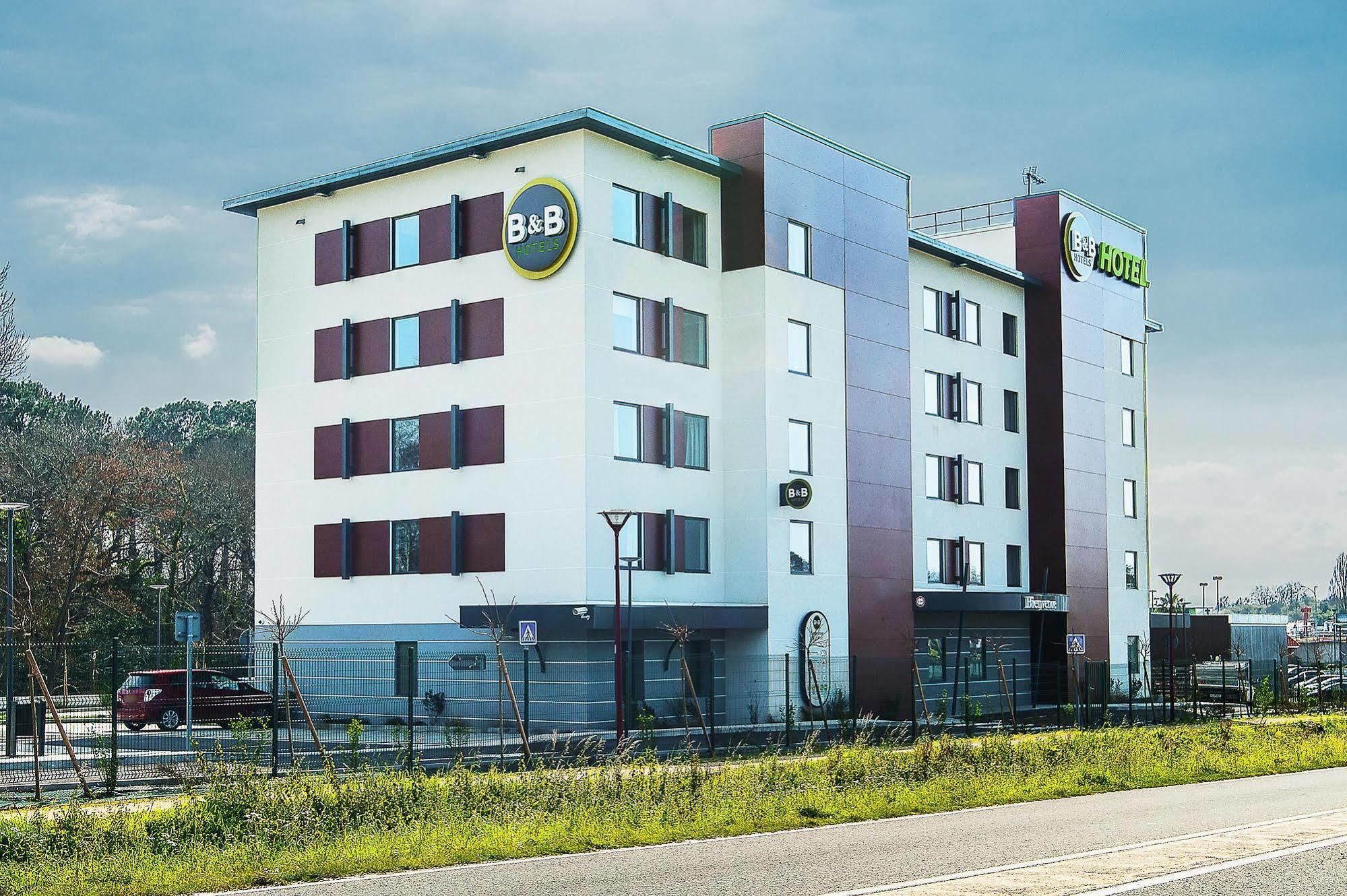 B&B Hôtel Bayonne Tarnos Esterno foto